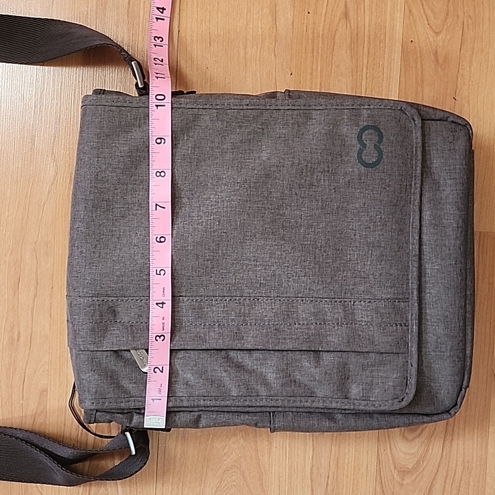 Casecrown Campus North Messenger Bag Charcoal Excellent Condition Unisex - Picture 9 of 14